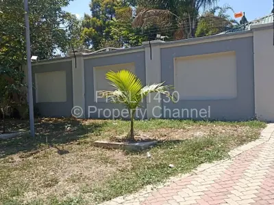 Townhouse/Cluster For Sale in Glen Lorne