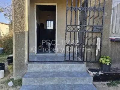 House For Sale in Eastview