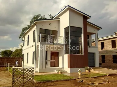 Townhouse/Complex/Cluster for Sale in Marlborough