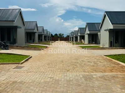 Townhouse/Complex/Cluster to Rent in Bluff Hill