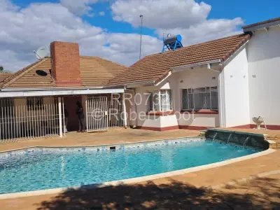 Commercial Property to Rent in Hillside