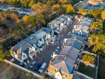 Townhouse/Complex/Cluster for Sale in Newlands