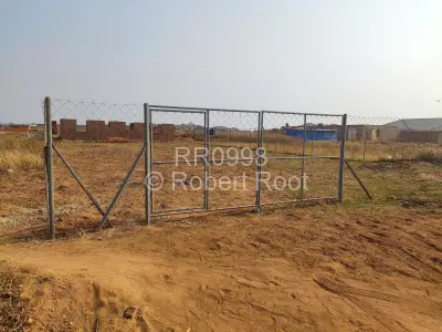 Stand for Sale in Zimre Park