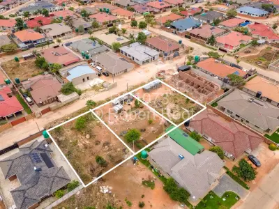 Residential Stand For Sale in Manresa