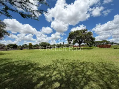 Commercial Stand For Sale in Westgate