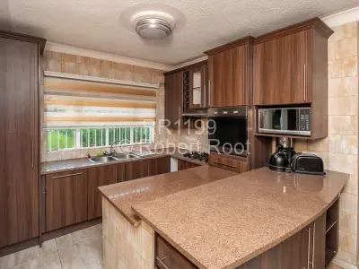 Townhouse/Cluster For Rent in Avondale West