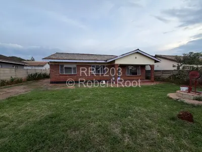 House For Sale in Warren Park