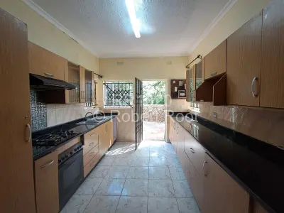 Cottage/Garden Flat For Rent in Philadelphia