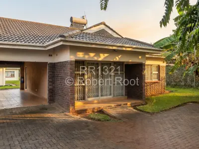 Townhouse/Cluster For Rent in Avondale West