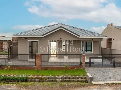 Townhouse/Cluster For Sale in Arlington