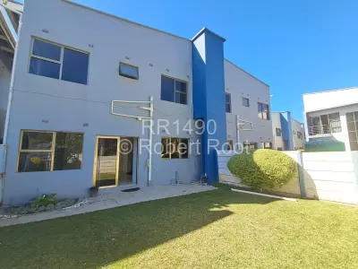 Townhouse/Cluster For Rent in Newlands