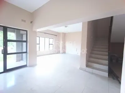 Townhouse/Cluster For Rent in Greystone Park