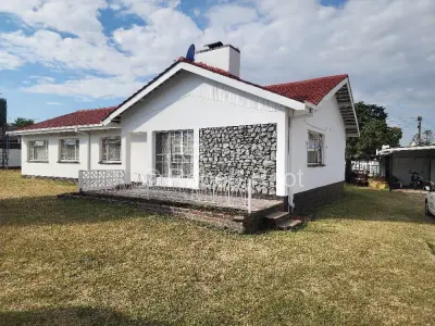 House For Rent in Sunridge