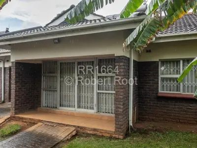 Townhouse/Cluster For Rent in Avondale West