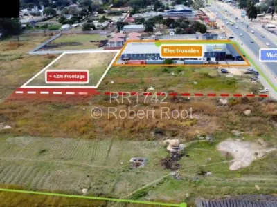 Commercial Stand For Sale in Msasa