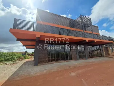 Retail/Shop For Rent in Hatcliffe