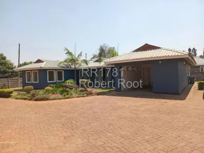 Townhouse/Cluster For Rent in Eastlea
