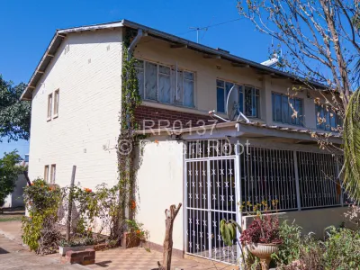 House for Sale in Famona
