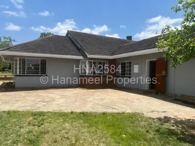 House For Sale in Greendale