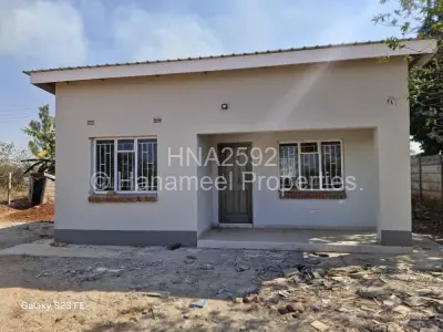 Cottage/Garden Flat For Sale in Beatrice