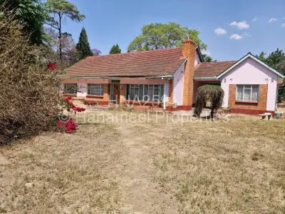 House For Sale in Waterfalls