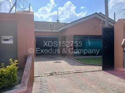 House For Sale in Mainway Meadows