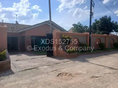 House For Sale in Mainway Meadows