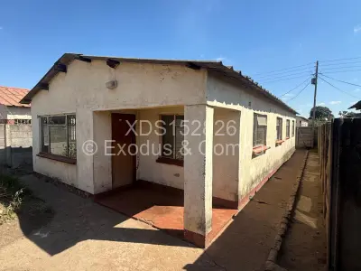 House For Rent in Warren Park