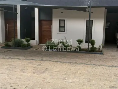 Townhouse/Cluster For Sale in Avondale West