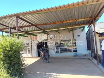 Retail/Shop For Sale in Odzi