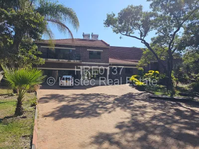 House For Sale in Monavale