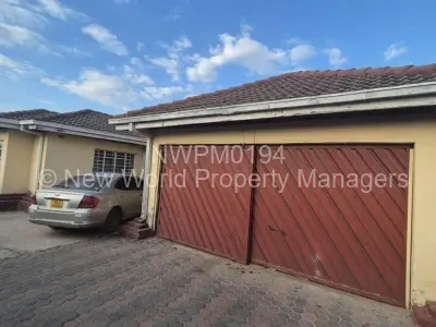 House For Sale in Mainway Meadows