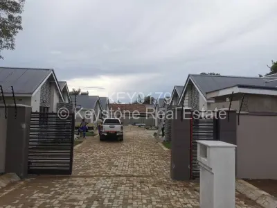 Townhouse/Cluster For Sale in Borrowdale West