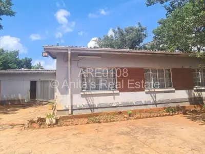 House For Sale in Hillcrest