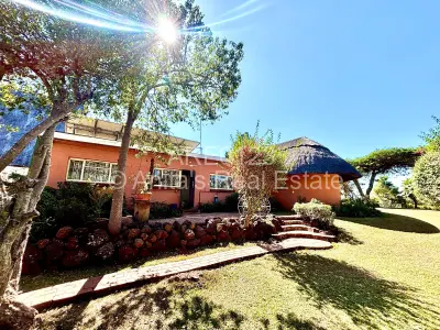 House For Sale in Douglasdale