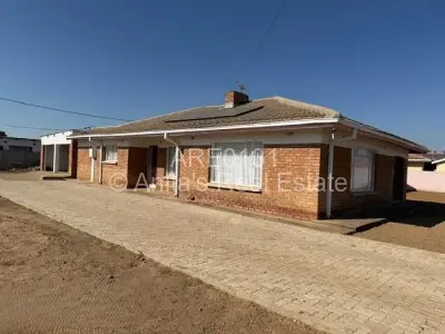 House For Sale in Selbourne Park