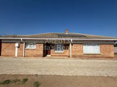 House For Sale in Selbourne Park
