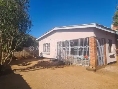 House For Sale in Nketa