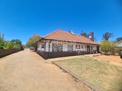 House For Sale in Malindela