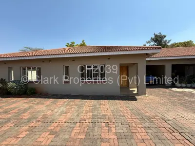 Townhouse/Cluster For Rent in Highlands