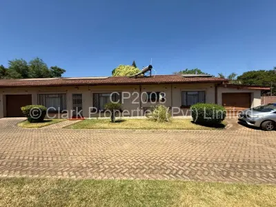 Townhouse/Complex/Cluster to Rent in Avondale West