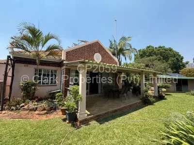 Townhouse/Cluster For Sale in Greendale North