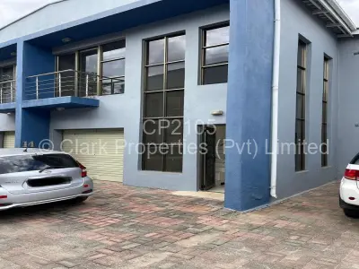 Flat/Apartment For Rent in Newlands