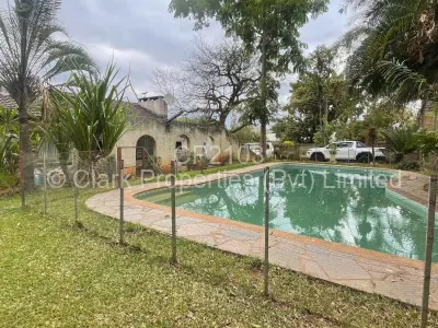 House For Sale in Chinhoyi