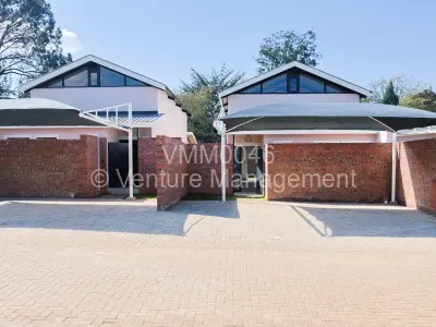 Townhouse/Cluster For Sale in Newlands