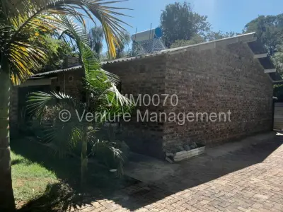 Cottage/Garden Flat For Rent in Strathaven