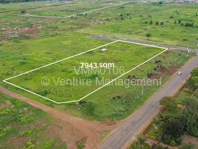 Commercial Stand For Sale in Borrowdale West