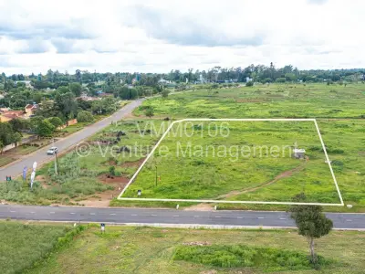 Commercial Stand For Sale in Borrowdale