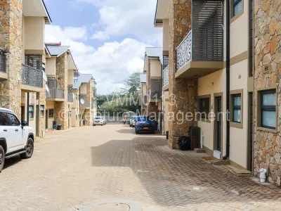 Flat/Apartment For Rent in Newlands
