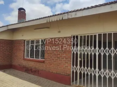 House For Sale in Zimre Park